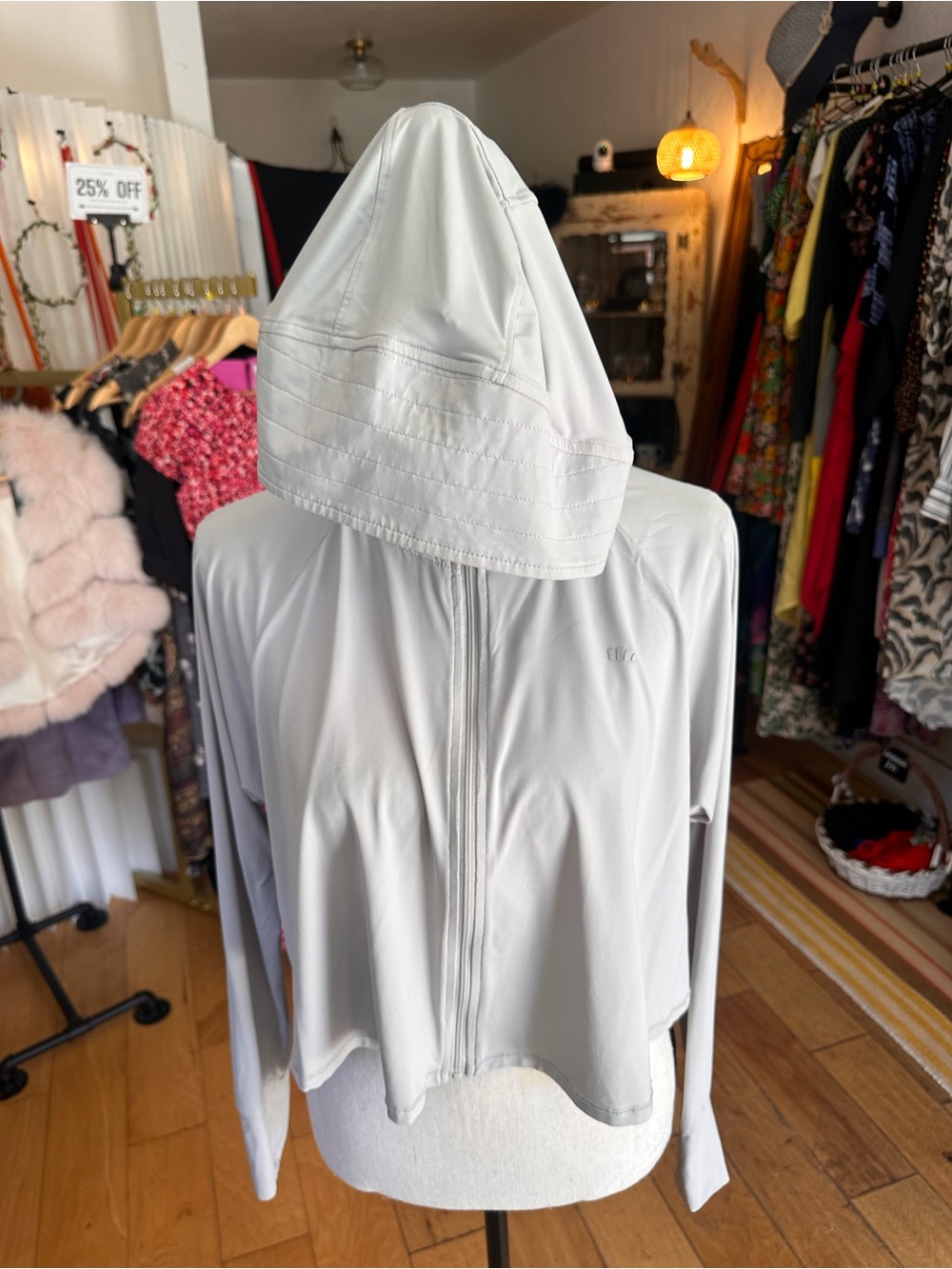 Beneunder AirLoop Lightweight Sun Protection Jacket - Picture 4 of 13